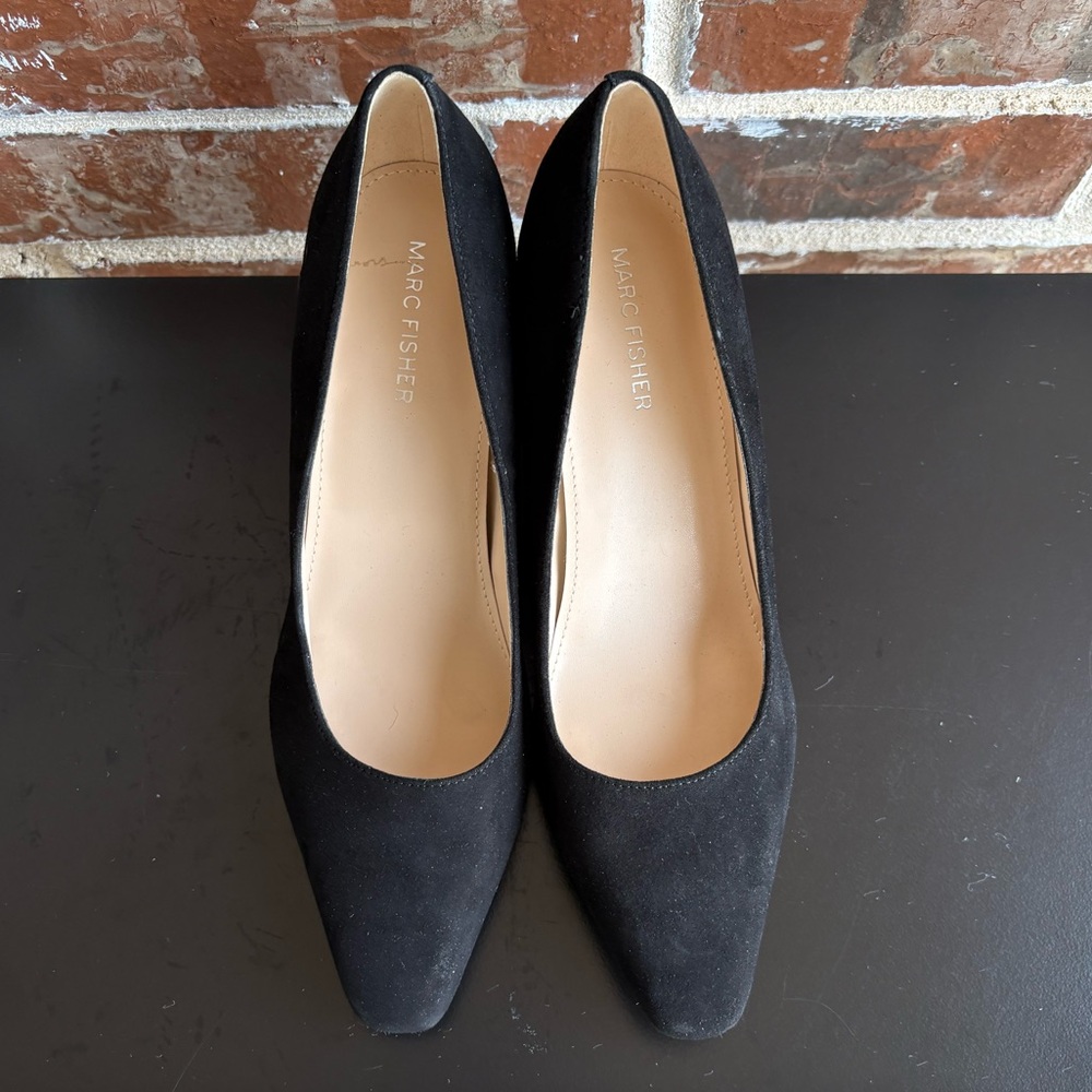 Marc Fisher Keri Black Suede Block Heel Pumps Size 8.5 - Picture 3 of 13